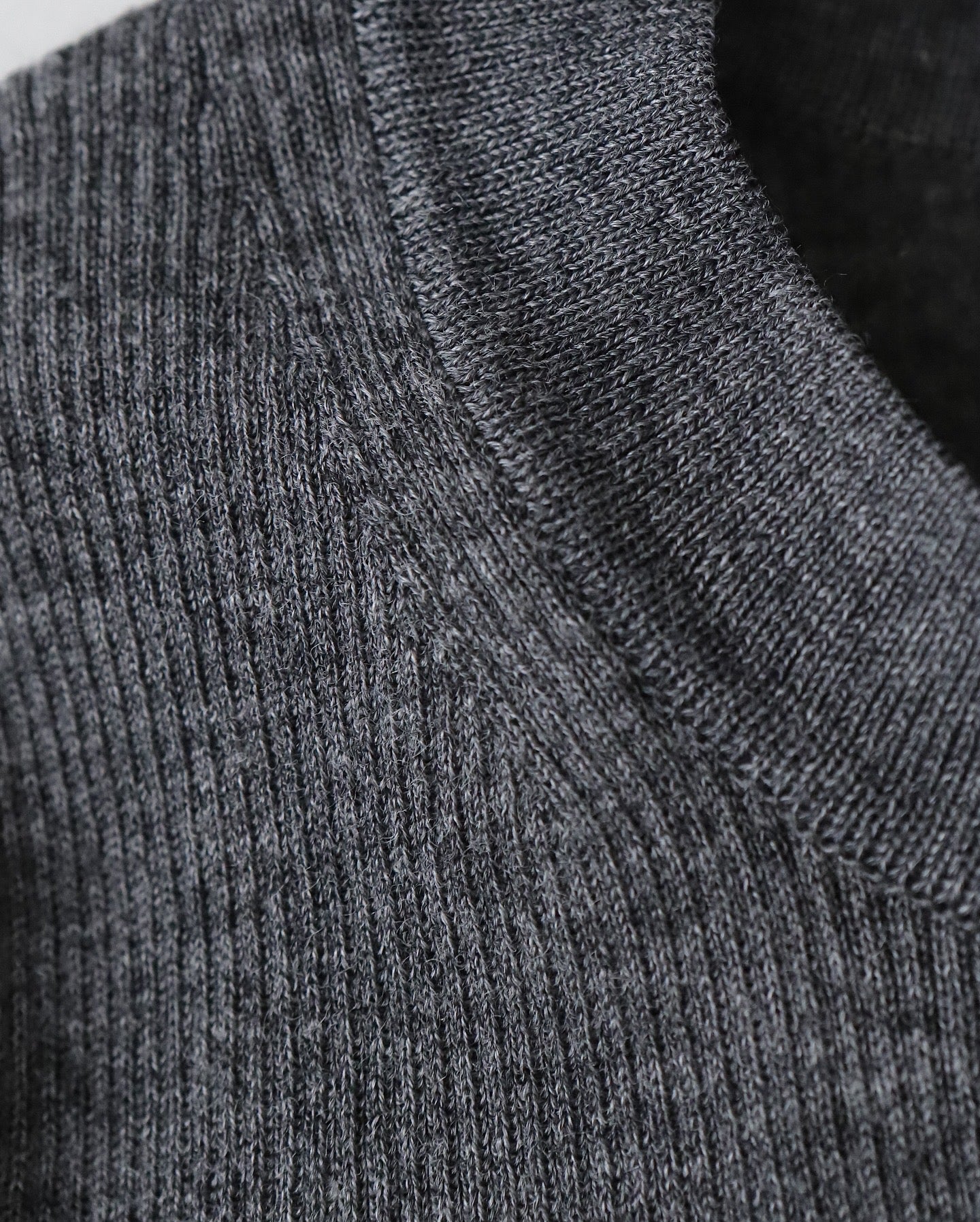 RAMIE WOOL RIB｜RIB MOCKNECK SWEATER（WOMEN）