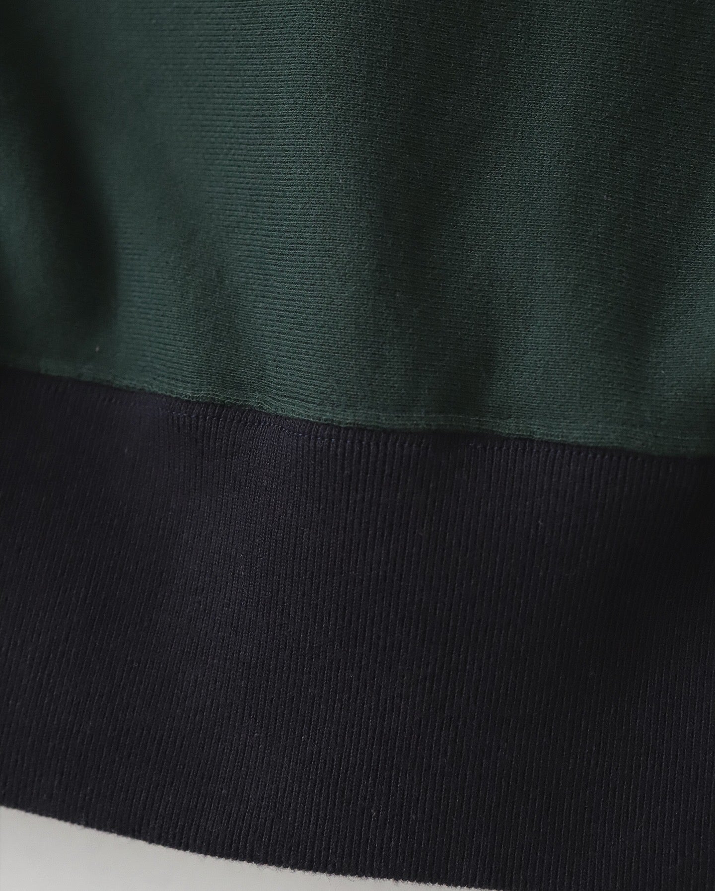 SWEAT SHIRT