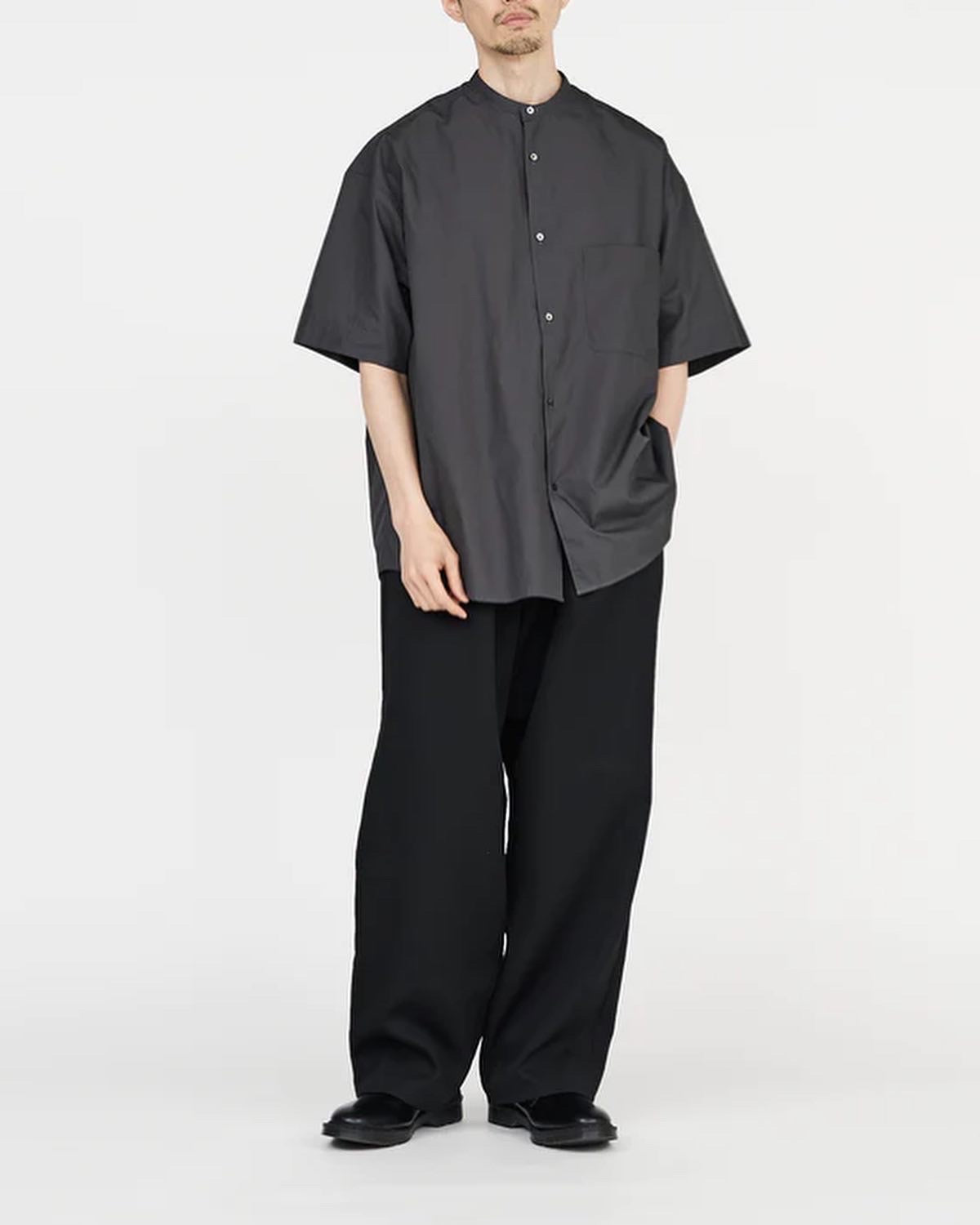 BROAD S/S OVERSIZED BAND COLLAR SHIRT