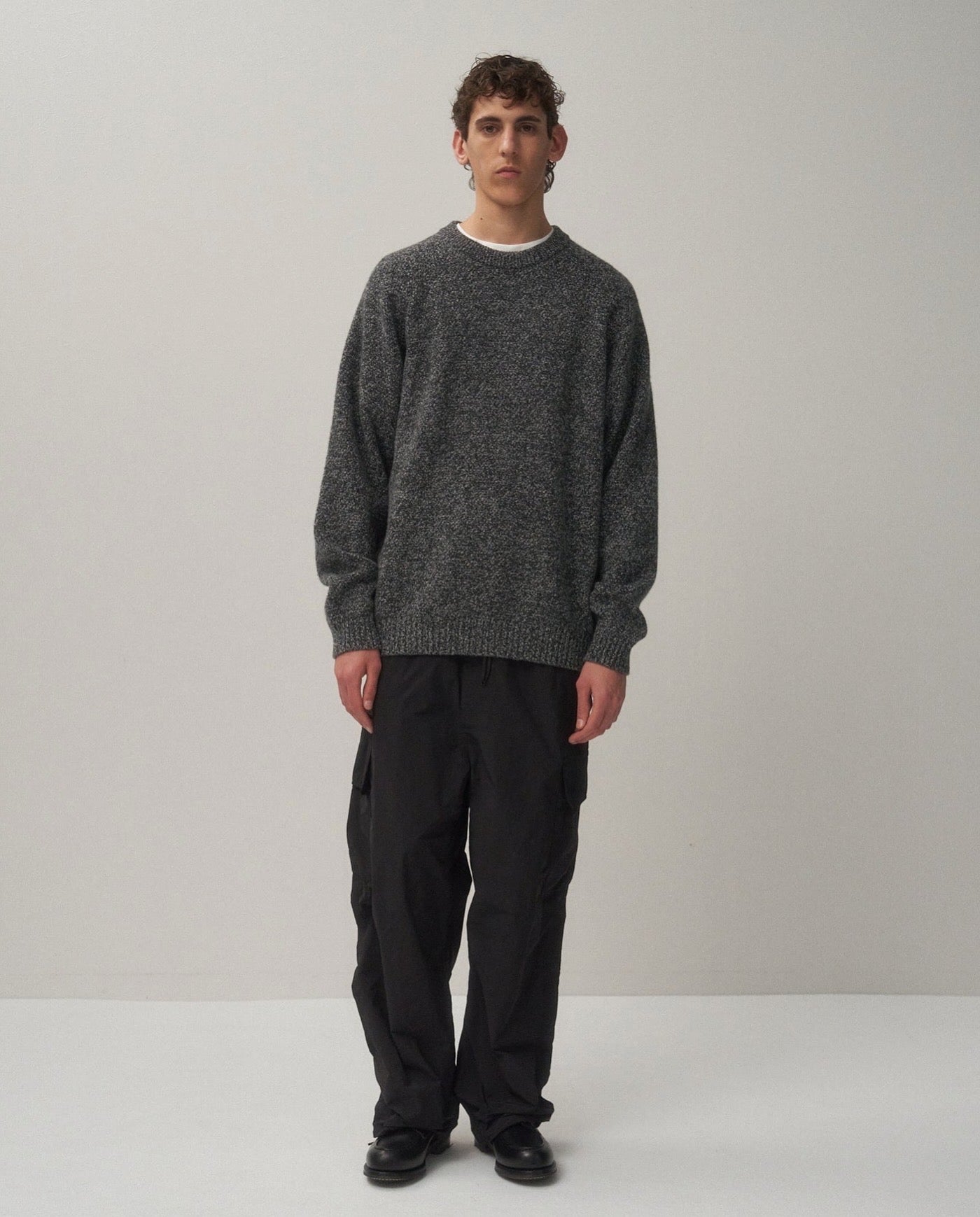 LAMBS WOOL CREWNECK SWEATER