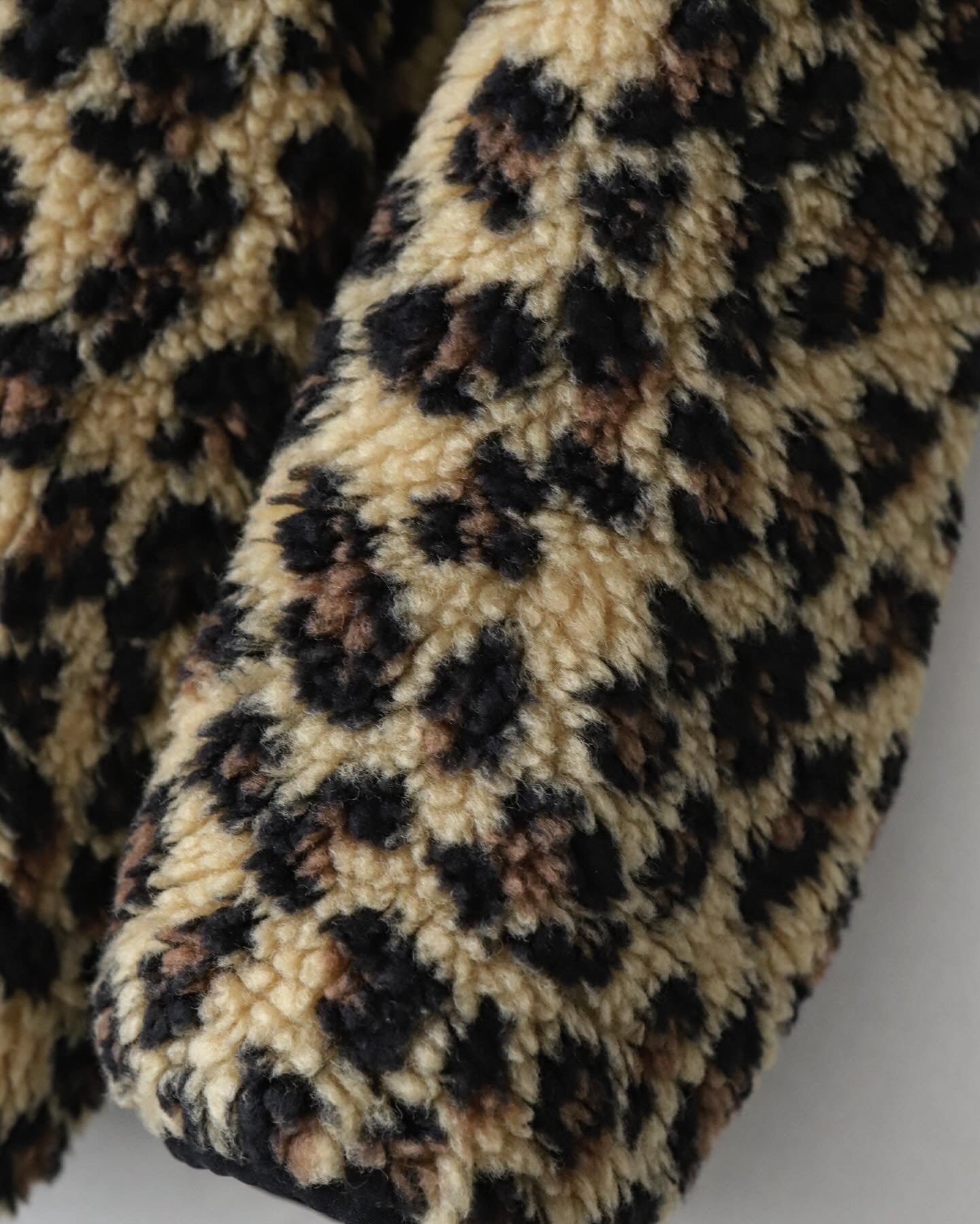 REVERSIBLE LEOPARD BOA JACKET