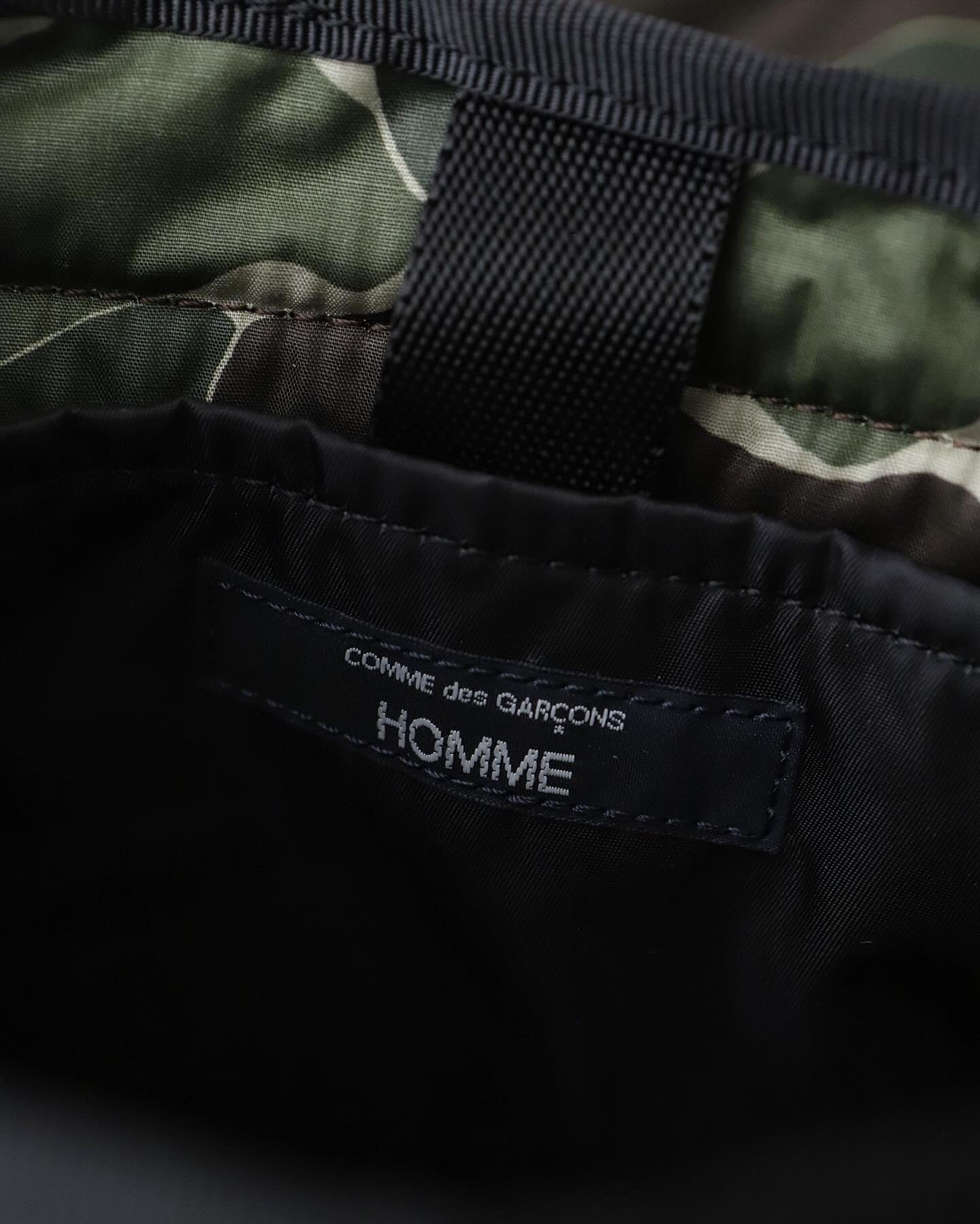PORTER SHOULDER POUCH