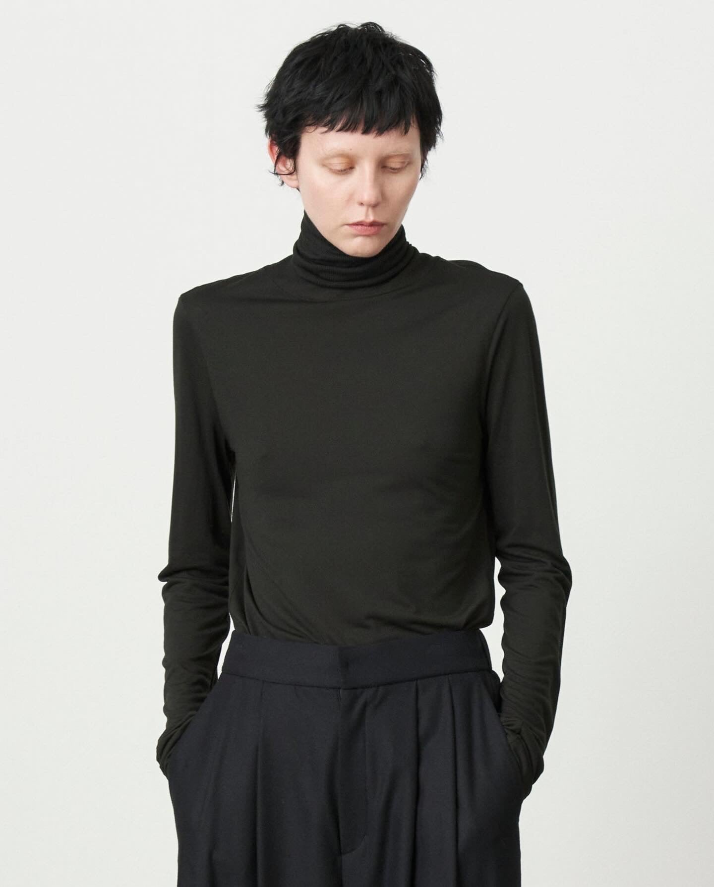 MODAL SILK JERSEY TURTLENECK