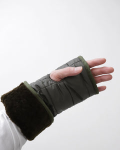 BOA QUILT HAND WARMER ARMY GREEN REVERSIBLE