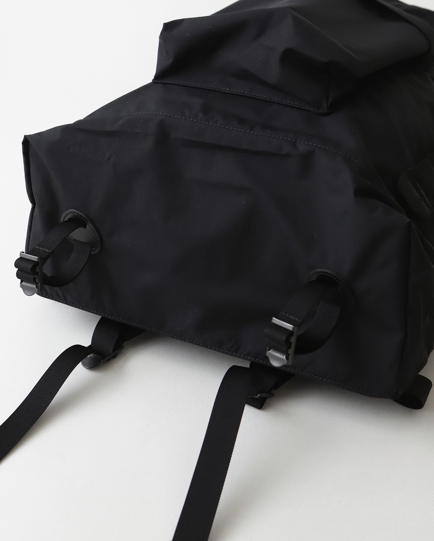 UNLIKELY ”EQUIPMENT” 2DAY BACK PACK