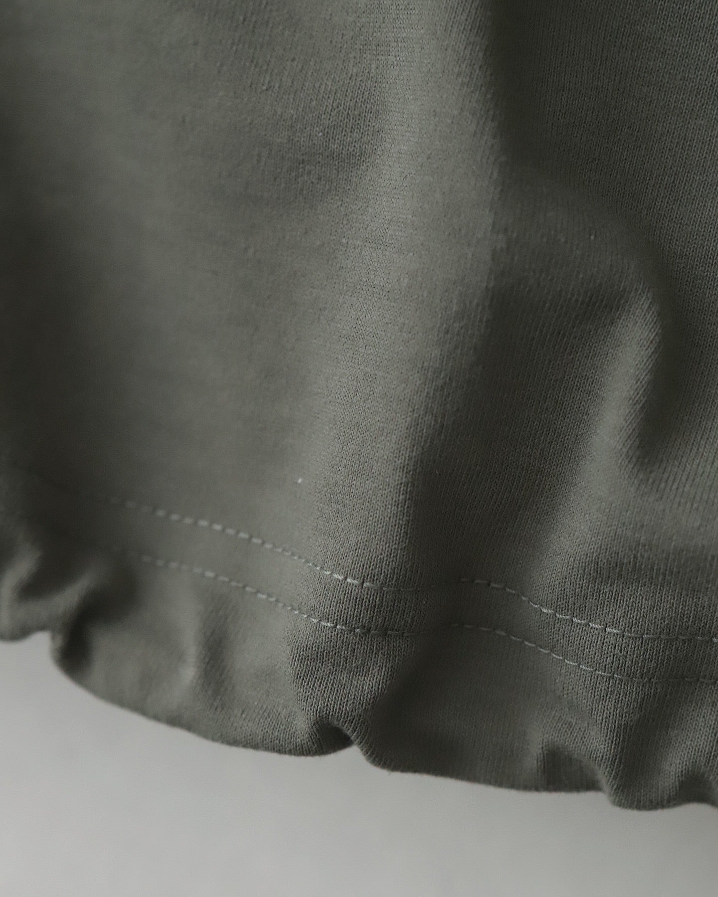 TECH DRAWSTRING L/S TEE