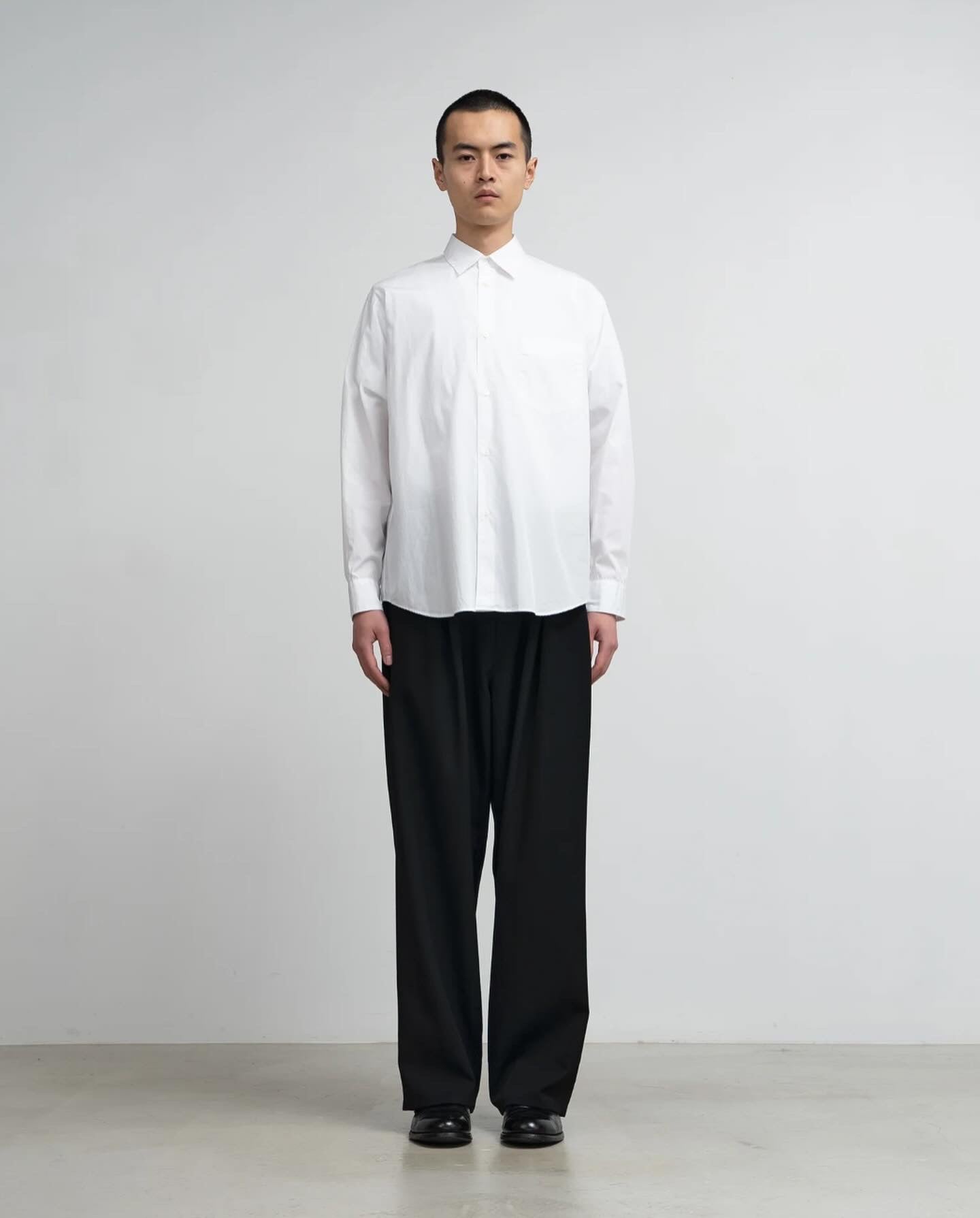 BROAD REGULAR COLLAR SHIRT