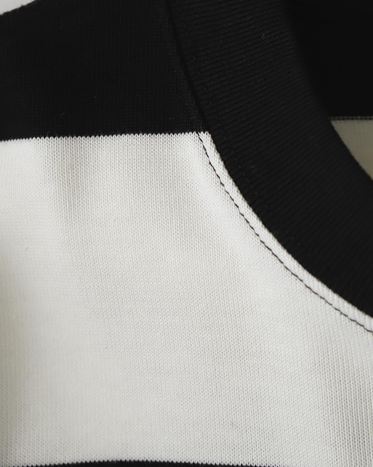 WIDE STRIPED L/S TEE