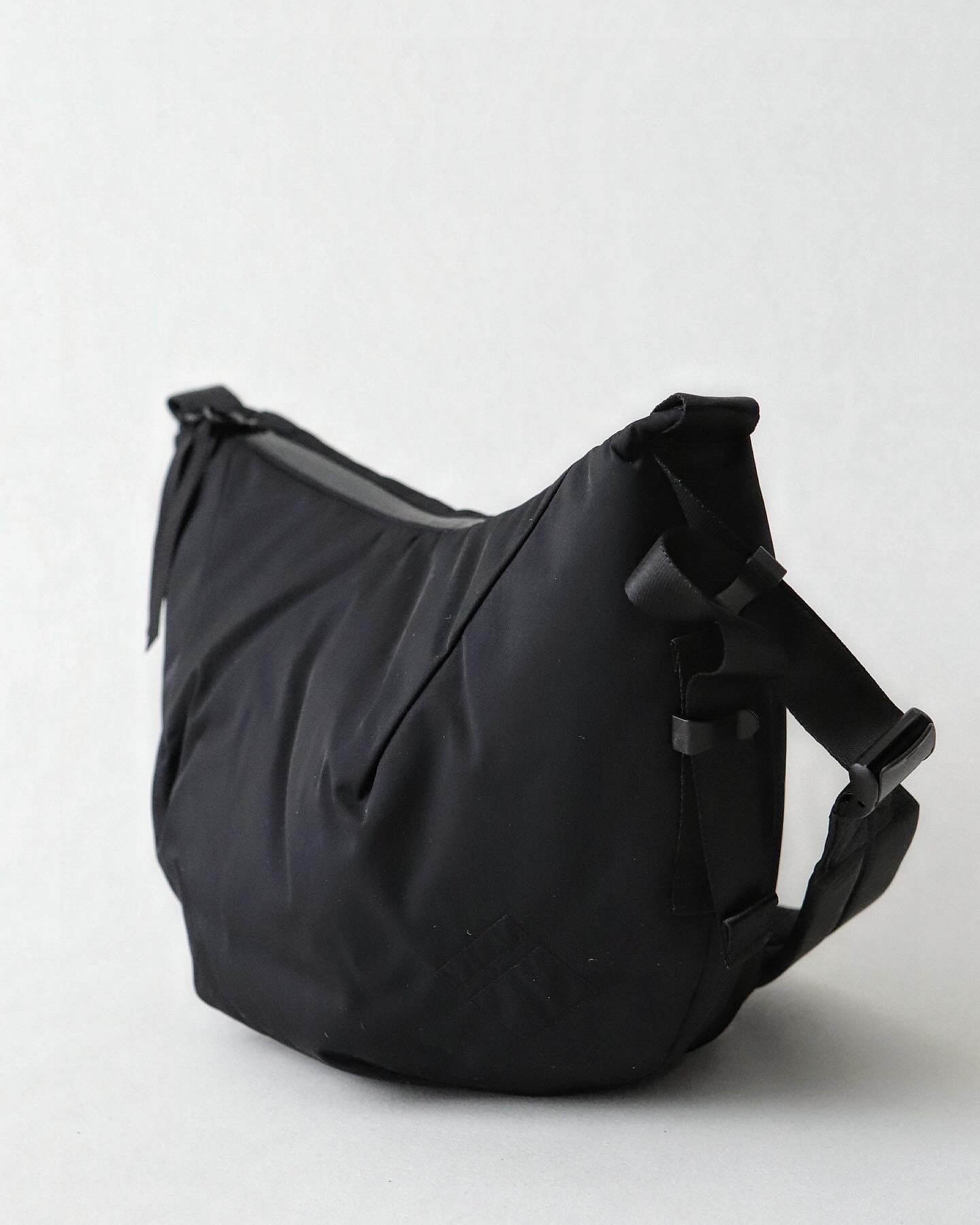 BLANKOF for Graphpaper｜LARGE CRESCENT BAG