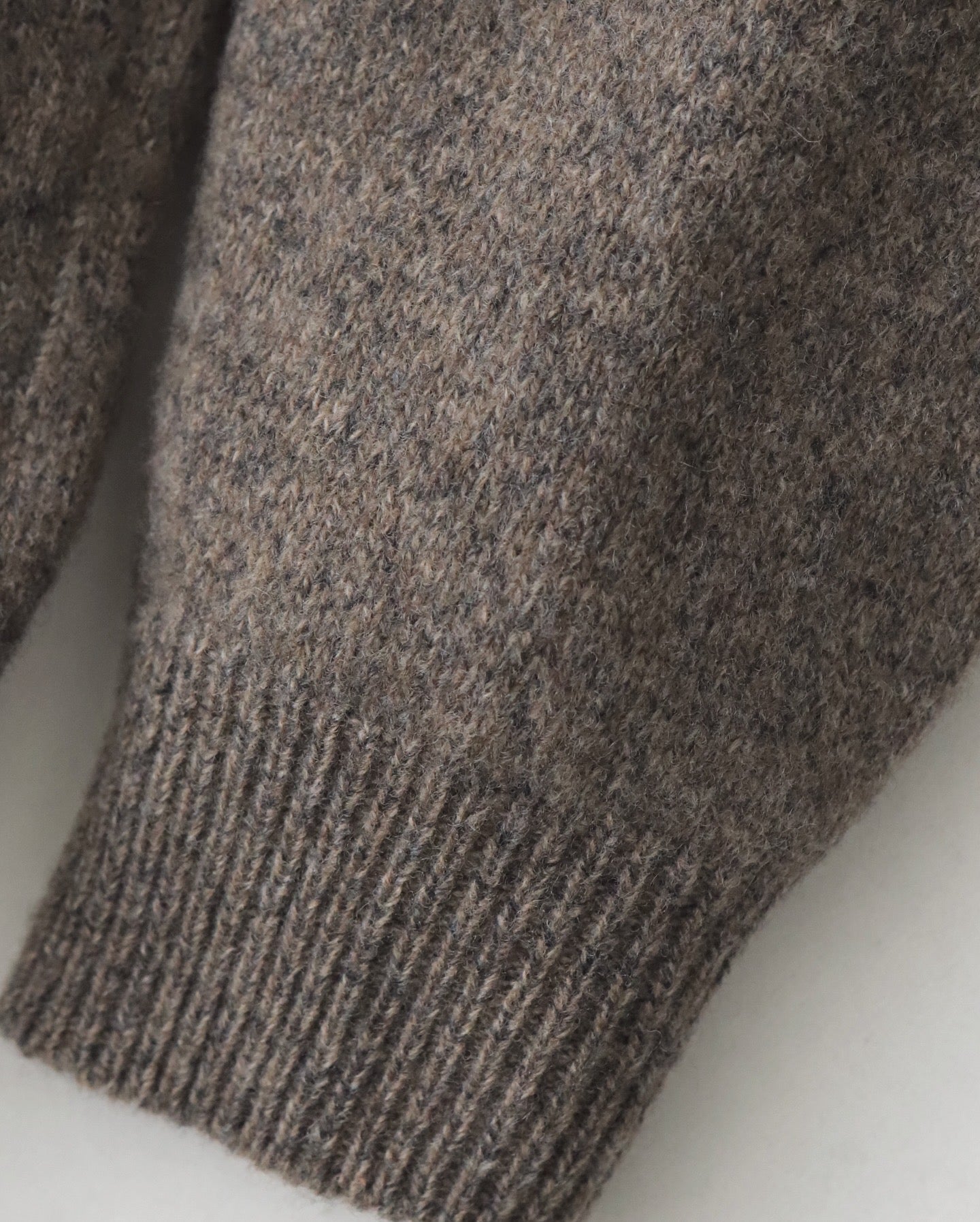 SADDLE SLEEVE POLO｜LAMS WOOL PLAIN KNITTED