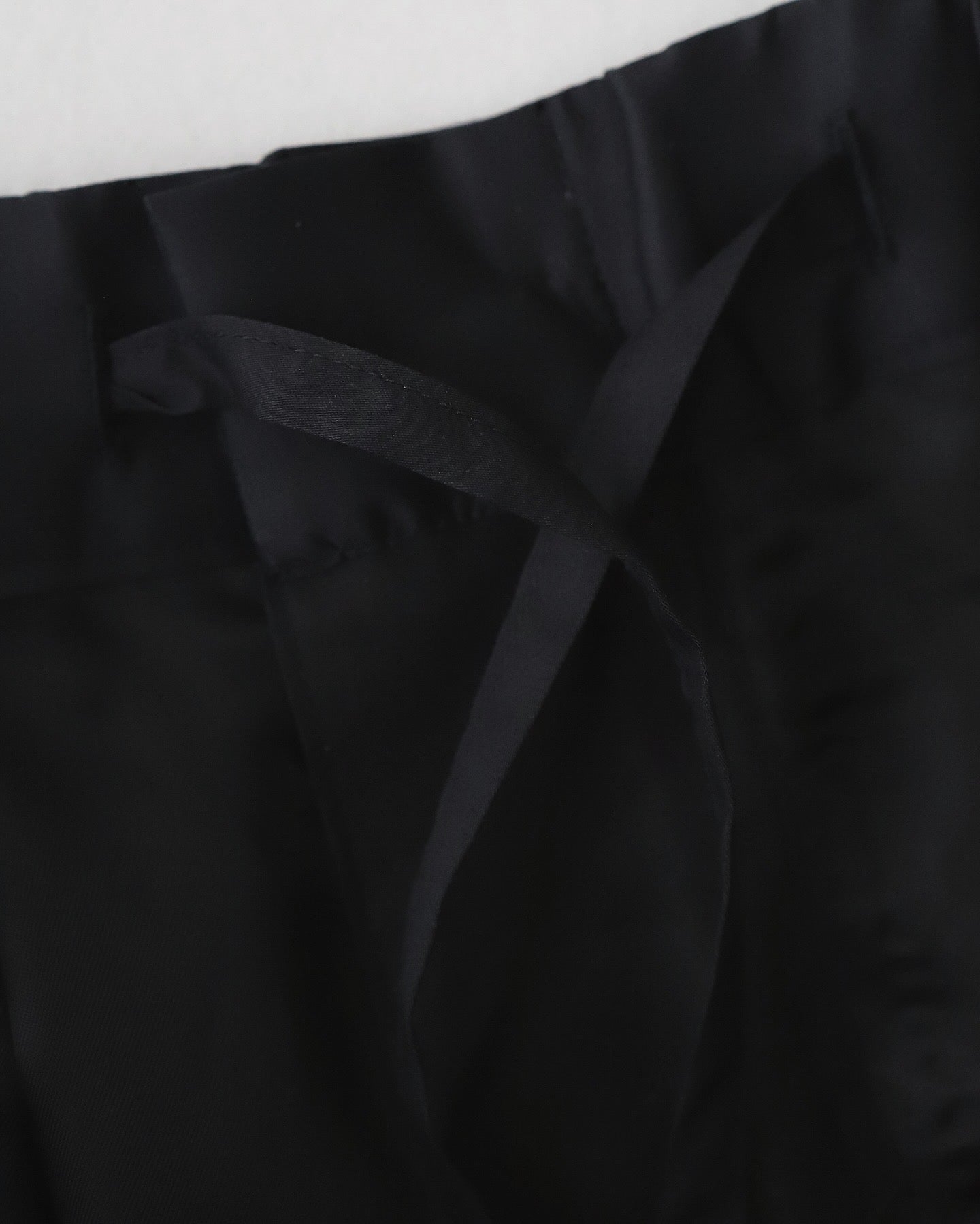 SILICON POPLIN TWO TUCK EASY PANTS