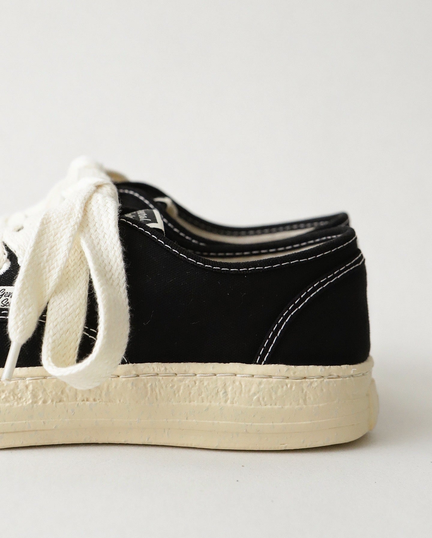 COLORADO CANVAS LOW-TOP SNEAKERS