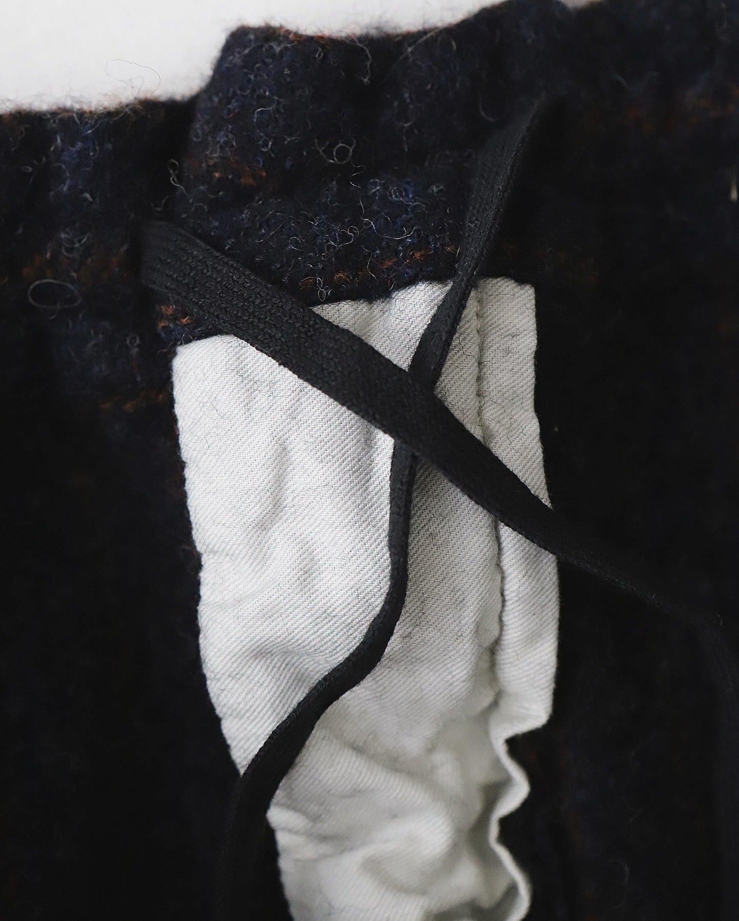 SHARKSKIN STRIPE FULLING EASY PANTS