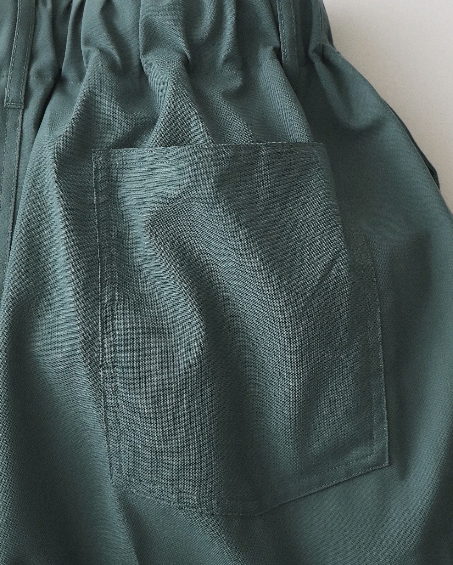 CIRCULAR SHORT PANTS MINT GREEN