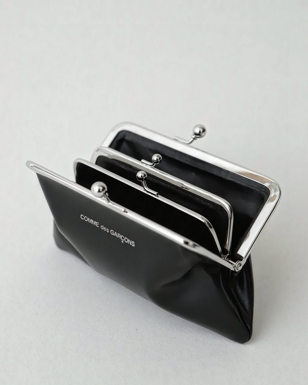 KISS CLASP SMALL