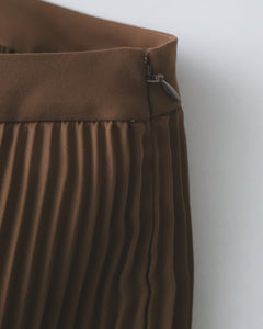 SATIN PLEATS SKIRT（WOMEN）