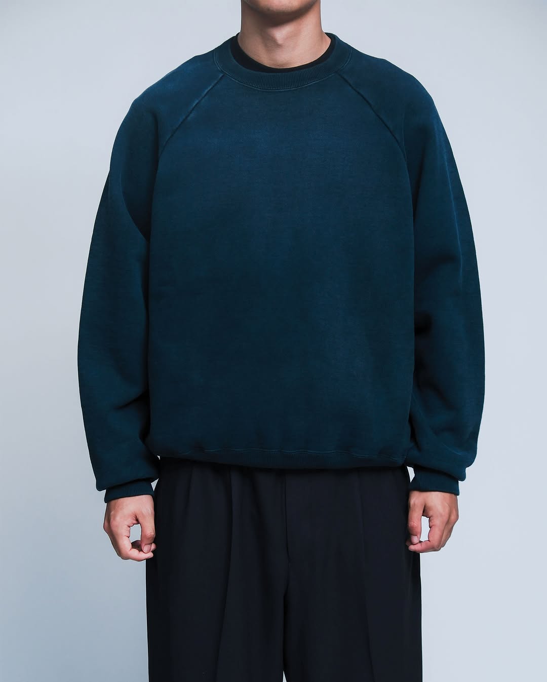 VINTAGE SWEATSHIRT