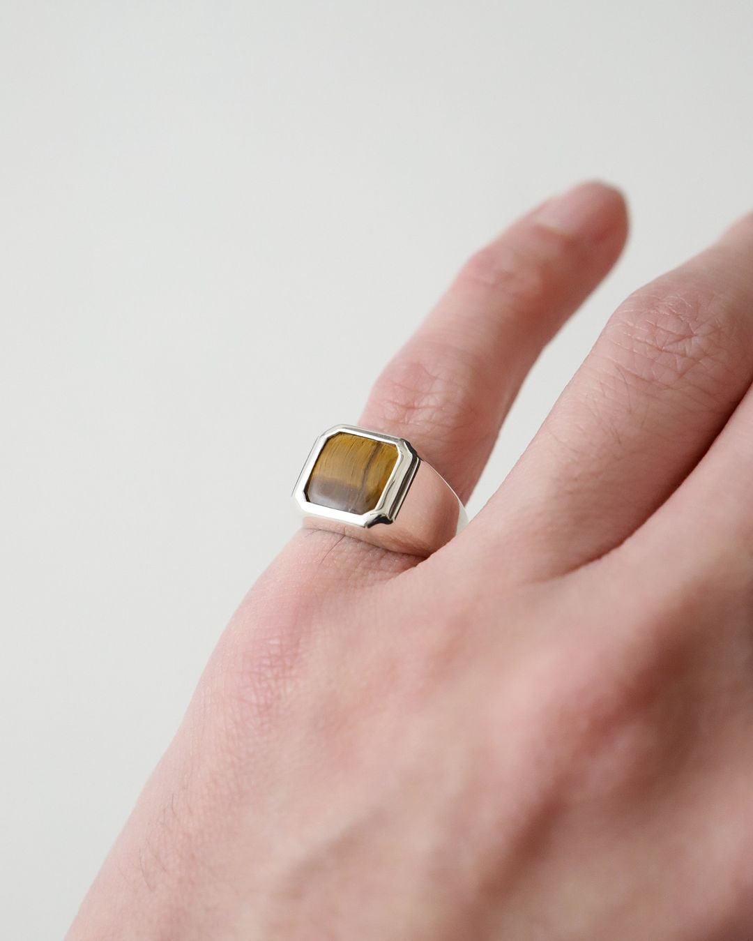 TIGER'S EYE SIGNET RING