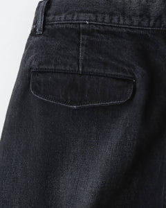 SELVAGE DENIM TWO TUCK TAPERED PANTS
