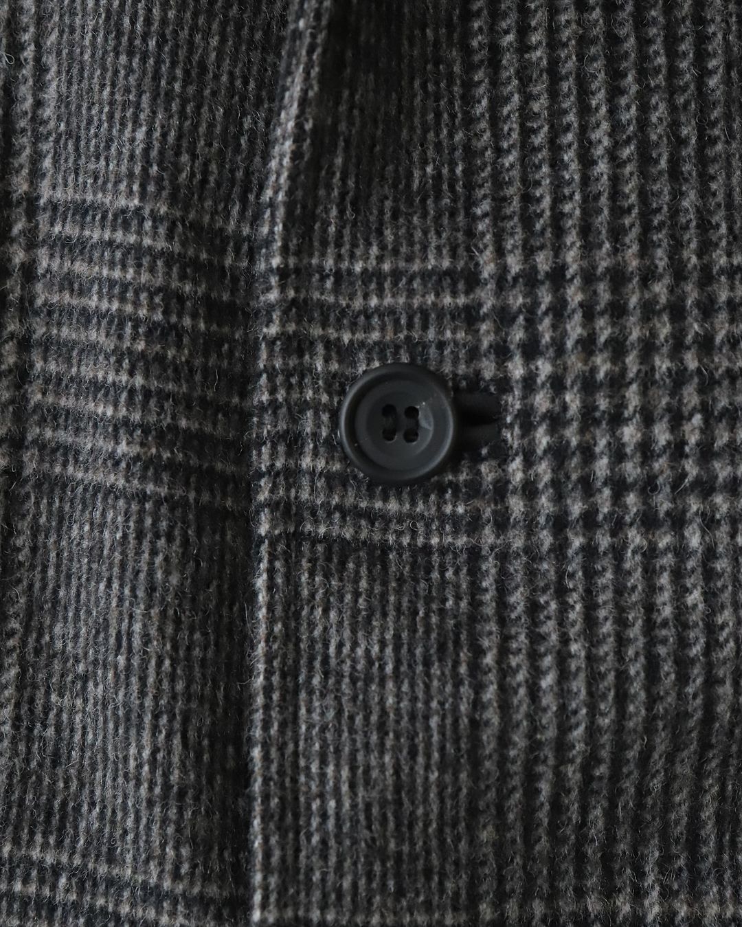 GORE-TEX WINDSTOPPER® GLEN CHECK LAPEL JACKET