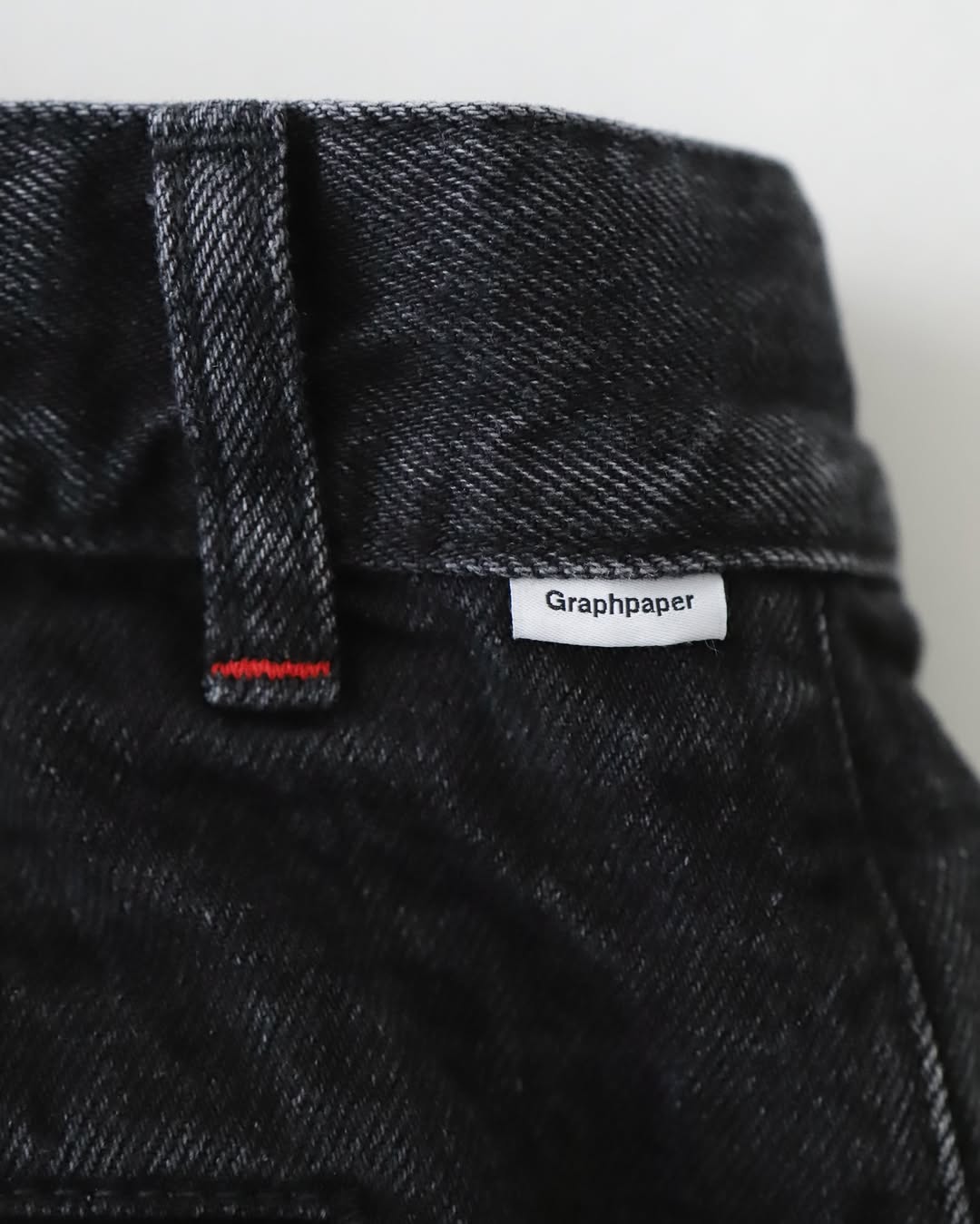SELVAGE DENIM TWO TUCK TAPERED PANTS