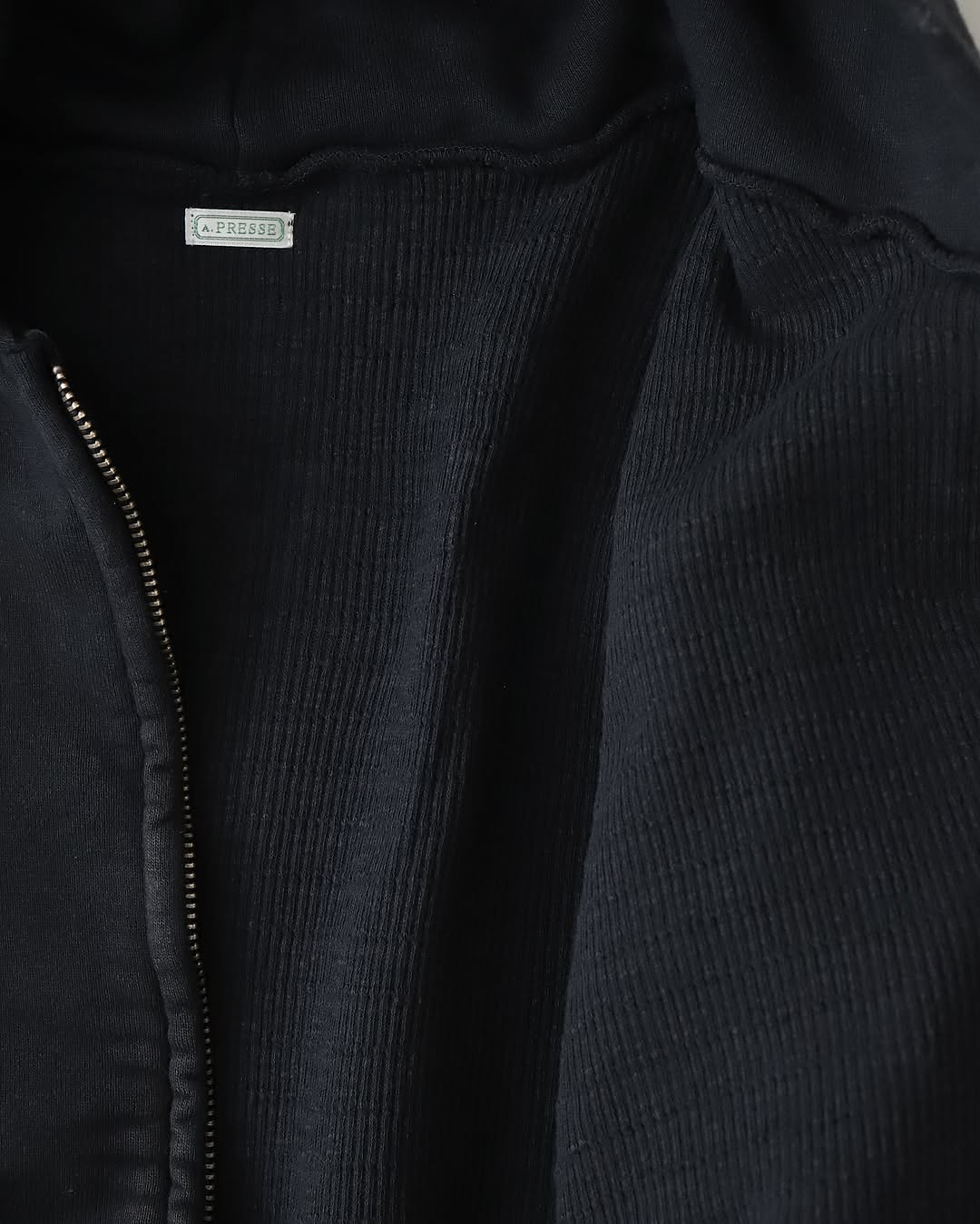 VINTAGE ZIP SWEAT HOODIE
