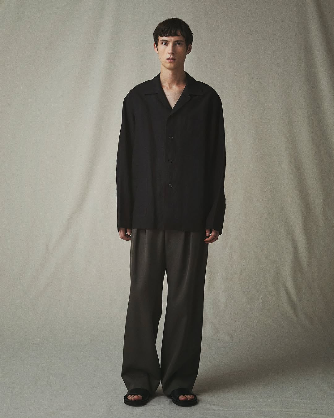 INVERTED PLEATS TROUSER