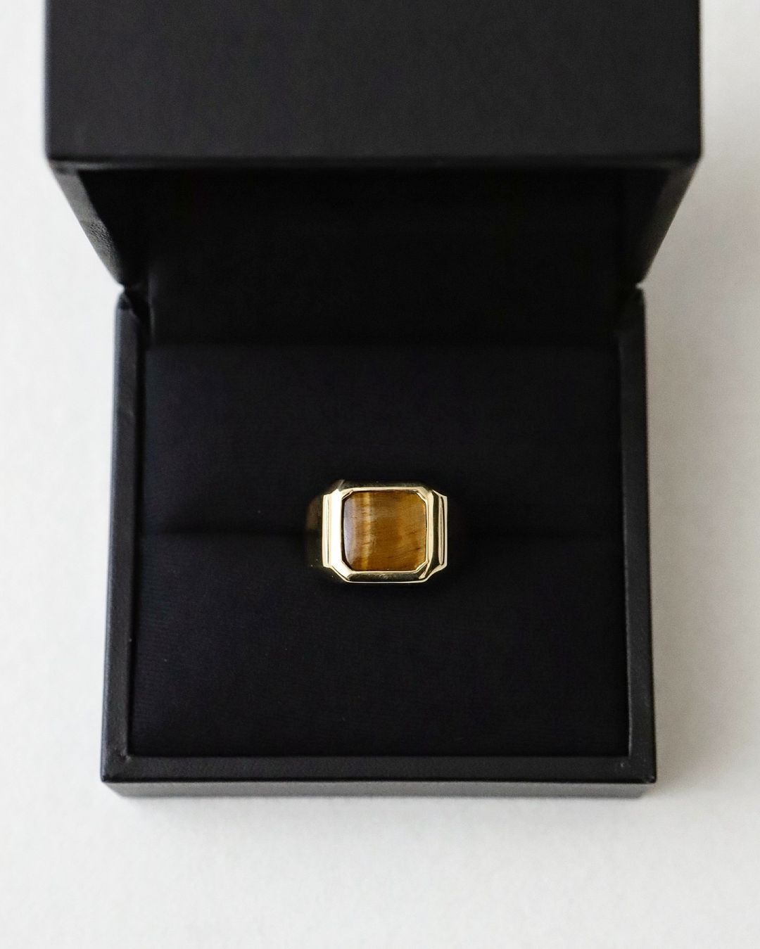 TIGER'S EYE SIGNET RING