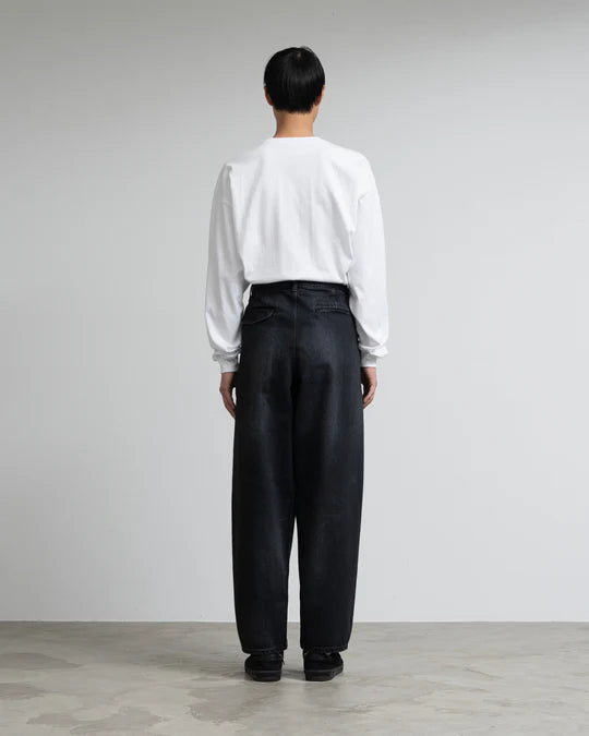 SELVAGE DENIM TWO TUCK TAPERED PANTS