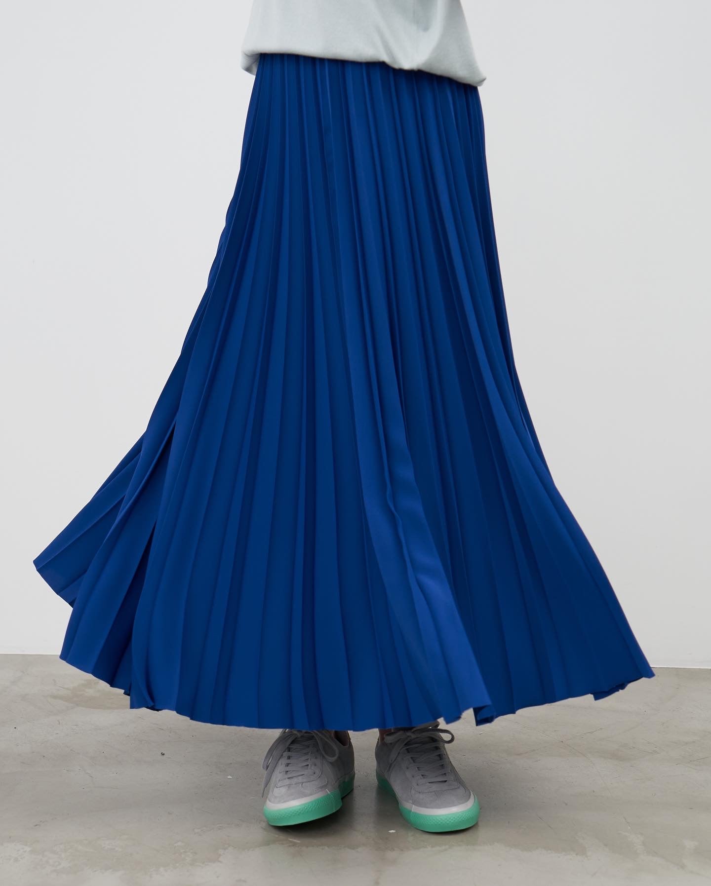 Graphpaper｜SATIN PLEATS SKIRT（WOMEN）